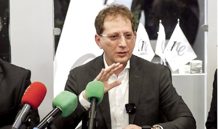 ابهامات قراردادهای بابک زنجانی با دولت آتش زیر خاکستر است