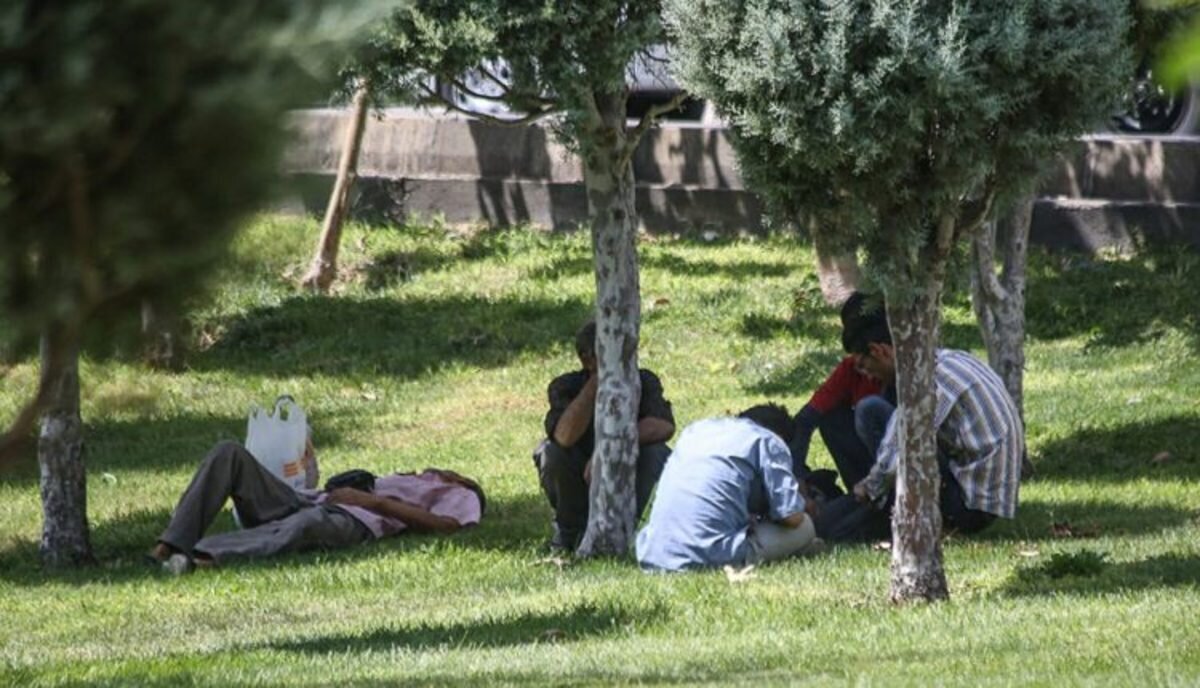 فیلم| پارک‌ها پاتوق شبانه‌روزی معتادان؛ کودکان کجا بازی کنند؟