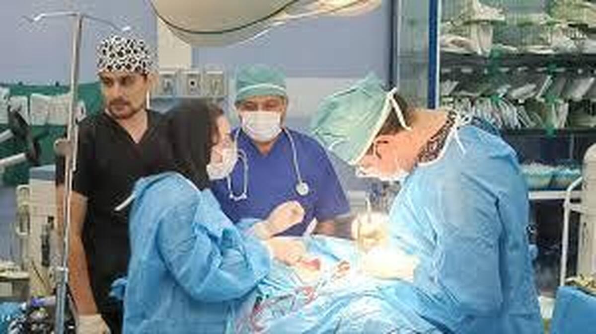 جراحی موفق توده بینی بانوی ۱۰۸ ساله کاشانی