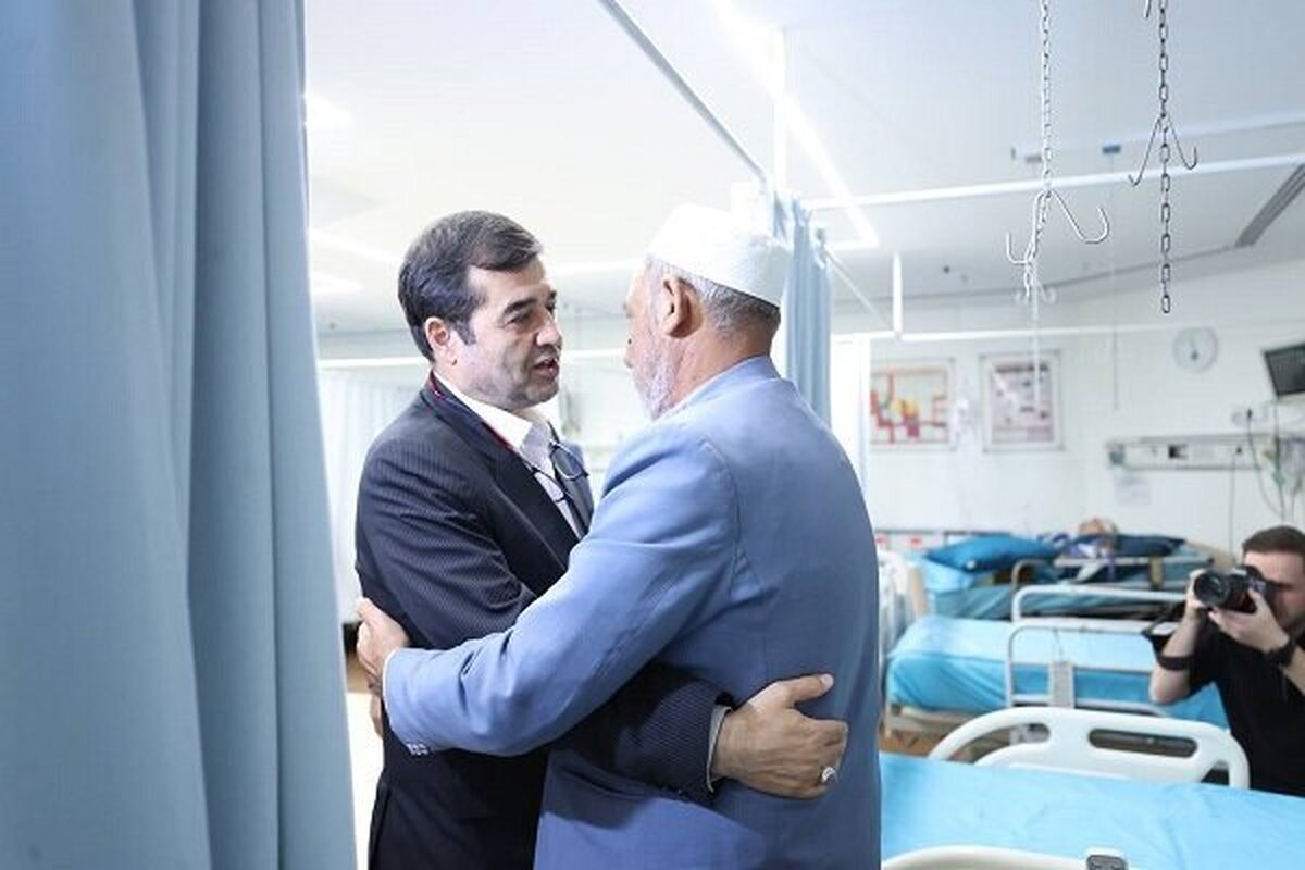 عیادت وزیر ورزش و جوانان از صابر کاظمی +عکس