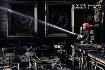 تصاویر| آتش‌سوزی یک رستوران در شهرک غرب