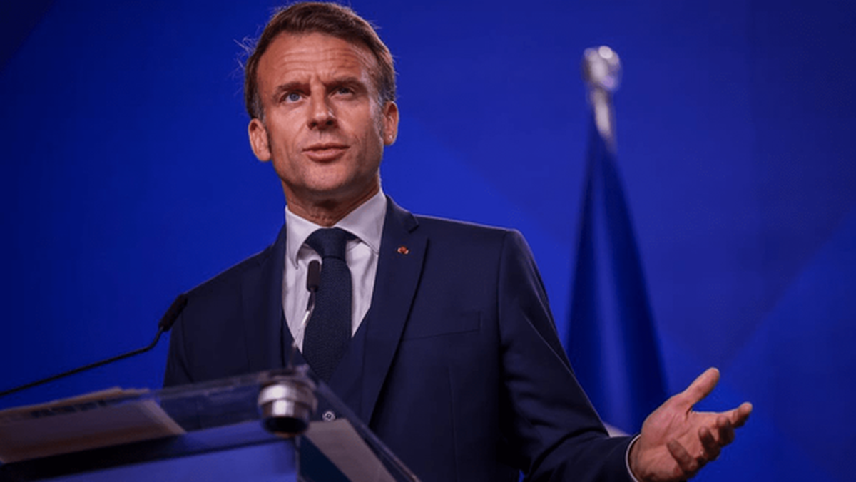 ماکرون: ایران دو شهروند فرانسوی را از بازداشت آزاد کرد