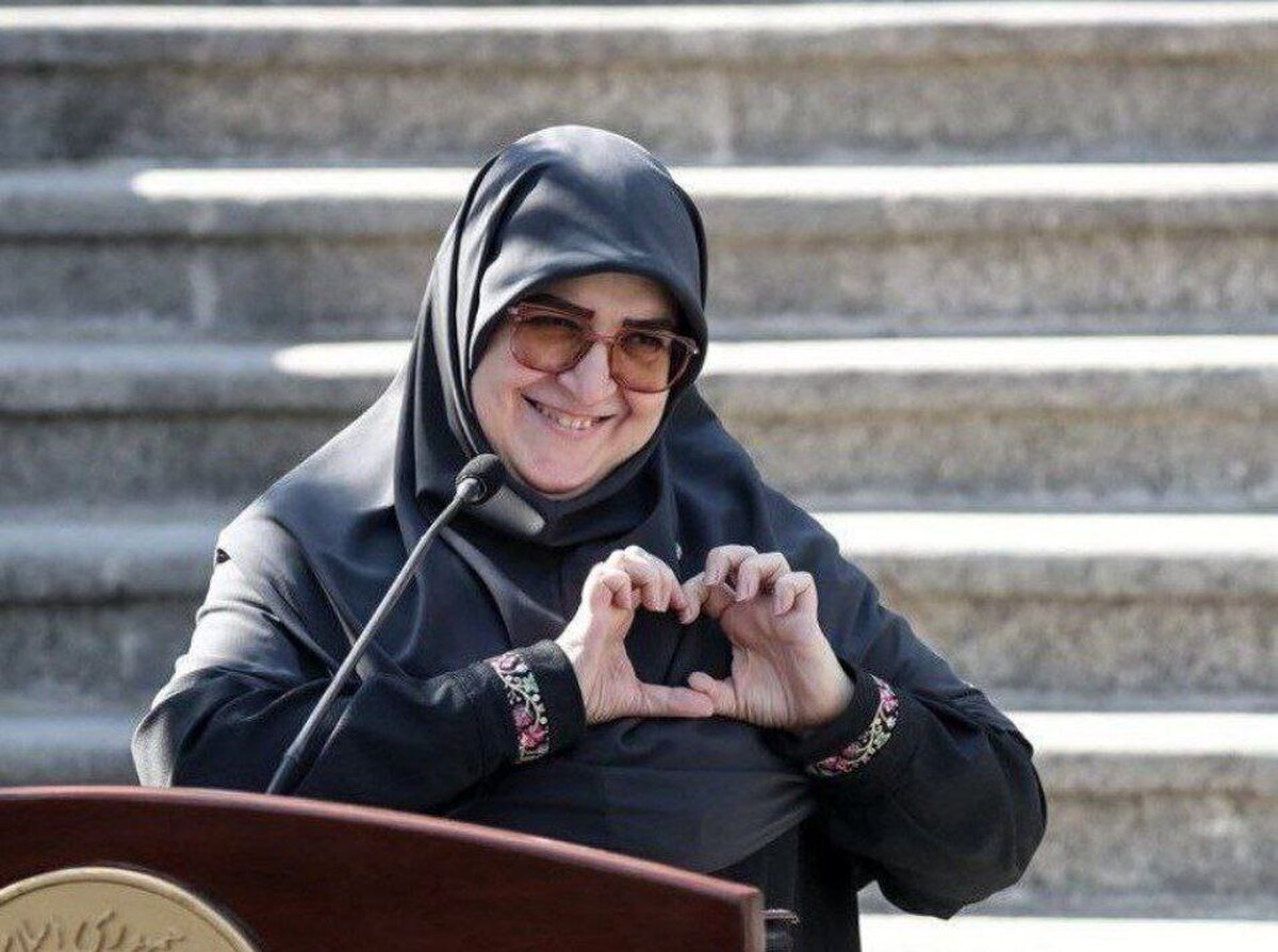 فیلم| ادامه قلب بازی خانم سخنگو؛ چرا انقدر شما کمبود قلب دارید!