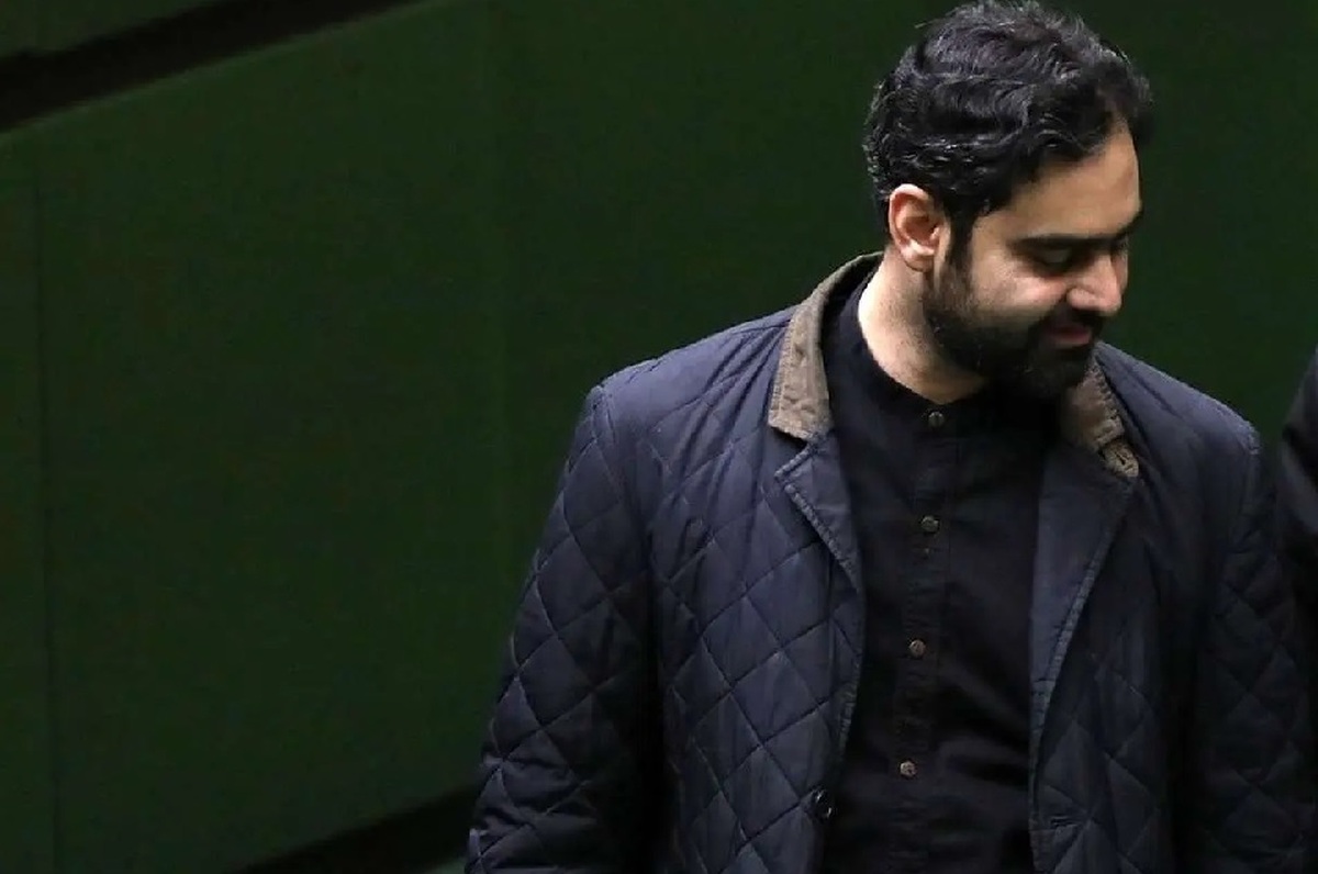 ثابتی پاسخ تهدید زنجانی را داد| امثال تو که یک عمر خون ملت را در شیشه کرده‌اند