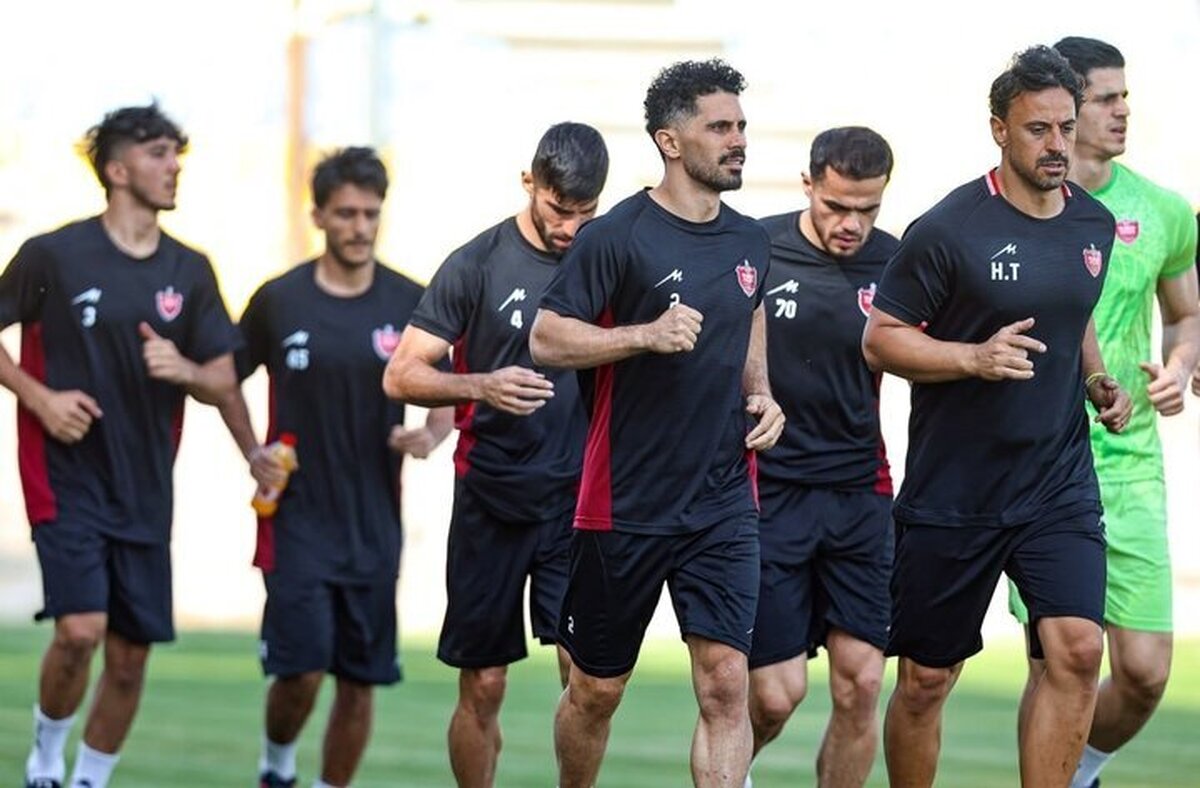 پرسپولیس نصف استقلال استراحت می کند