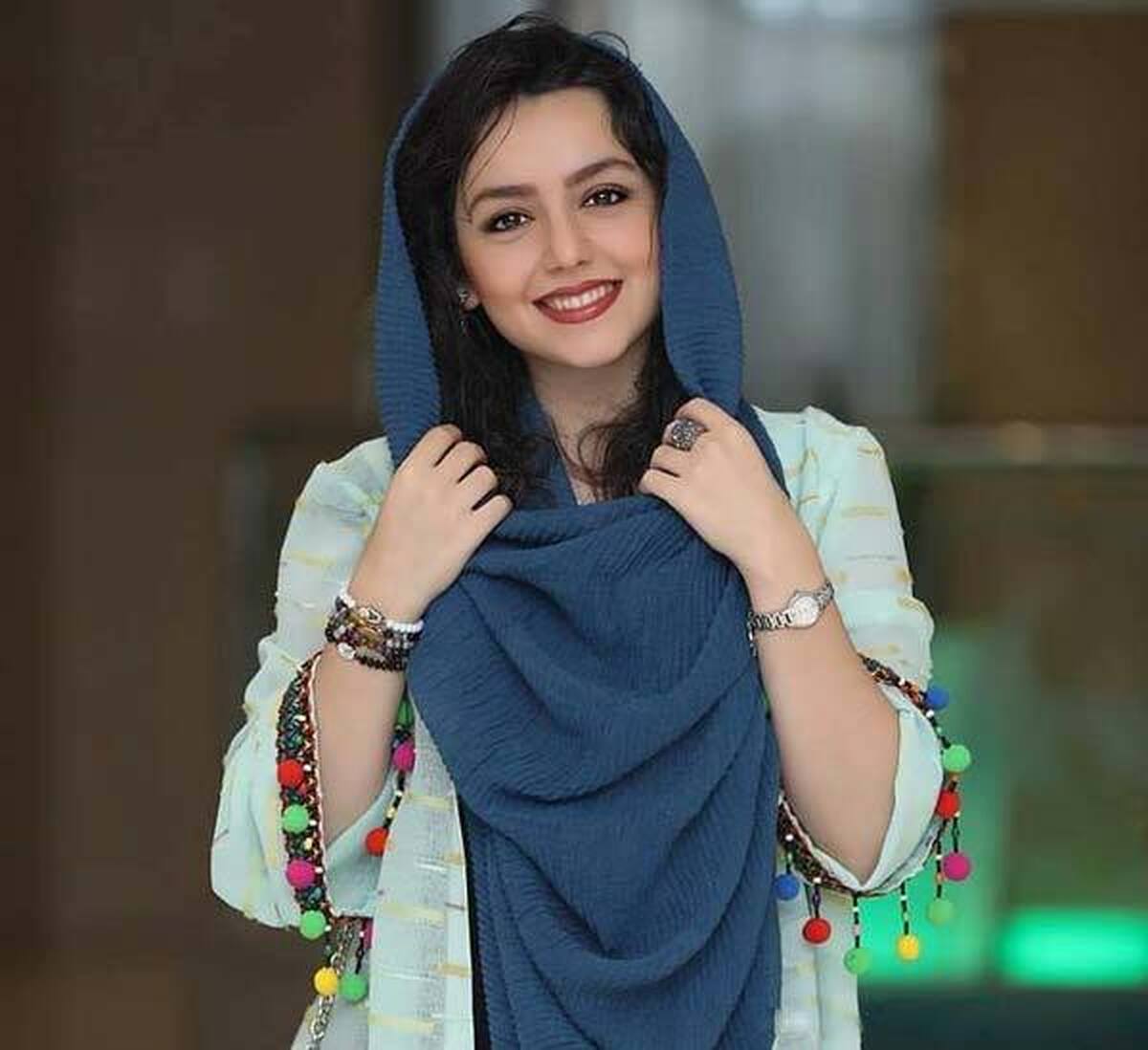 عکس| سلفی خاص شیلا خداداد و نازنین بیاتی در یک مراسم و شیطنت دختر کوچولوش