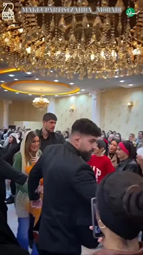 فیلم| محاصره متین ستوده توسط بادیگاردهایش در یک مراسم!