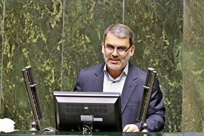 فیلم| زنگنه تا می‌گوییم روسیه و چین  یک عده کهیر می‌زنند