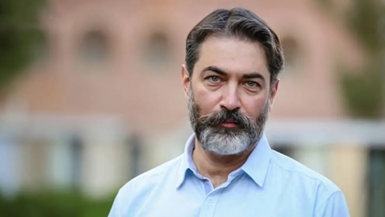 پارسا پیروزفر نخستین فیلم بلند خود را می‌سازد