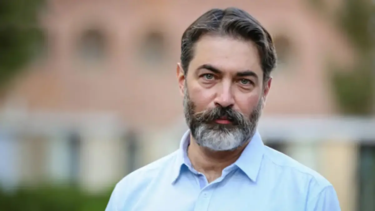 پارسا پیروزفر نخستین فیلم بلند خود را می‌سازد