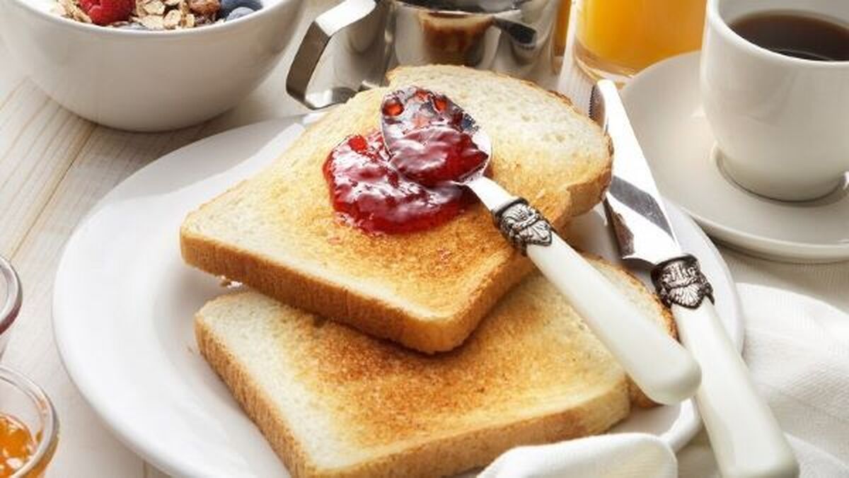 برای صبحانه نان تست سفید نخورید!