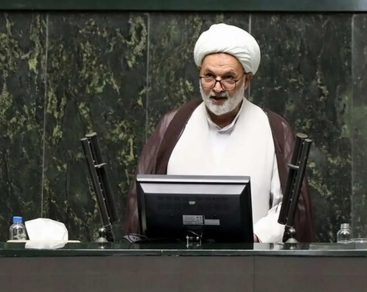 واکنش تند نماینده مجلس به گاف پزشکیان| دشمن غلط می‌کند رهبری را بزند