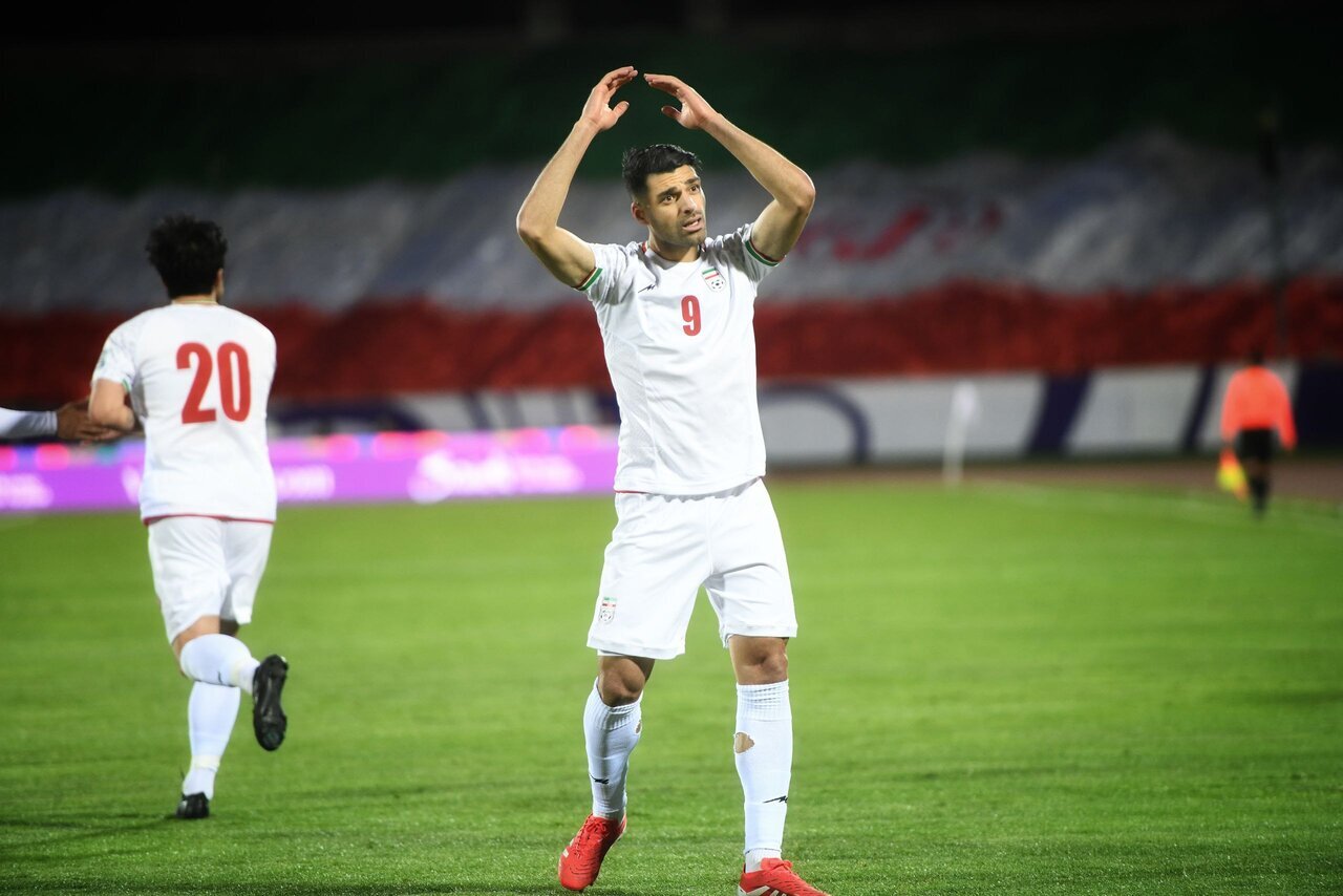 فیلم| انتقاد تند طارمی از وضعیت فوتبال: از قصد استادیوم آزادی رو نمی‌سازن تا ۵۰ هزار نفر یه جا جمع نشن!