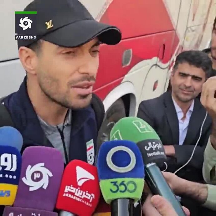 فیلم| جدال لفظی شجاع خلیل‌زاده؛ باخت تیم ملی گردن خبرنگاران و مردم افتاد!