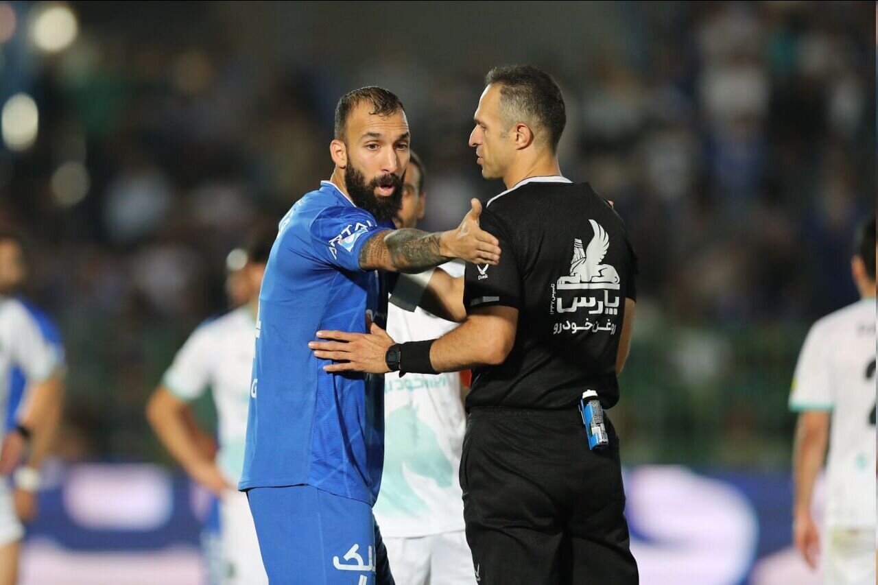 پشت پرده نیمکت نشینی کاپیتان استقلال چه بود؟