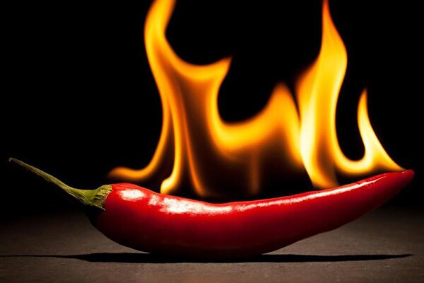 مصرف غذاهای تند و فلفلی چه فواید و ضررهایی دارد؟