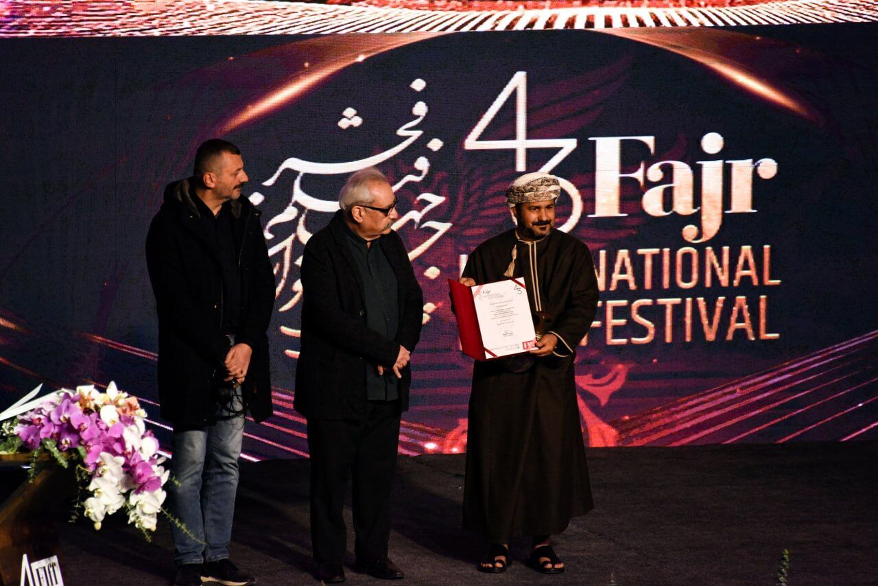 سیمرغ های جشنواره جهانی فجر بر شانه برگزیدگان نشست