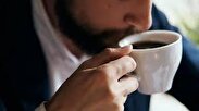 ۴ آسیب شایعی که نوشیدن قهوه در زمان نامناسب به بدن می‌زند