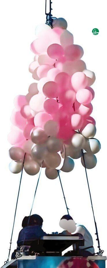 عکس| تفریح لاکچری با فنجان ۳ میلیونی! عکس| تفریح لاکچری با فنجان ۳ میلیونی!