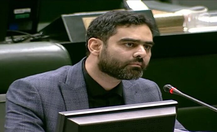 فیلم| ثابتی خطاب به مدنی زاده: بود و نبود شما در وزارت اقتصاد چه فرقی دارد؟