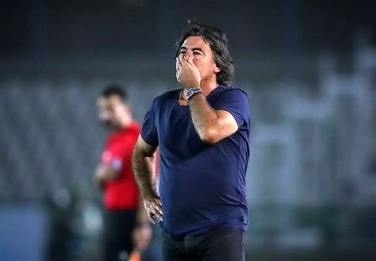 ساپینتو از دو بازیکن شاکی شد