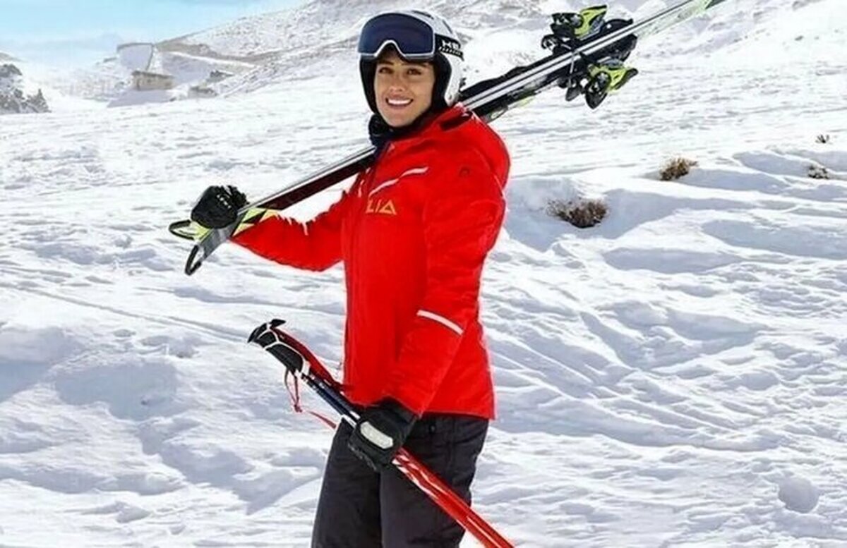 عکس| بازگشت یک ورزشکار زن پناهنده به ایران