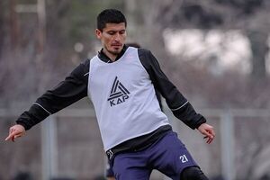 دو پیشنهاد جدید برای هافبک ملی پوش تراکتور