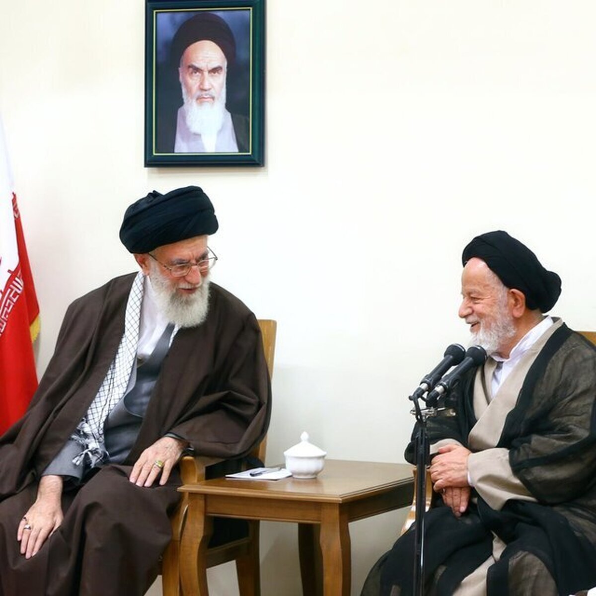 رهبر انقلاب درگذشت دکتر کریم مجتهدی را تسلیت گفتند