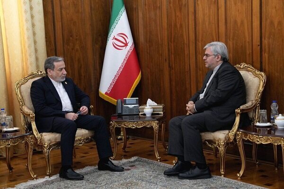 تیم مذاکره‌کننده ایران به استانبول رفت