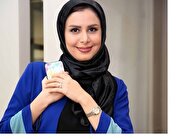 عکس| کت سرخابی و استایل ترندی نجمه جودکی با شال برند ویی ویتون