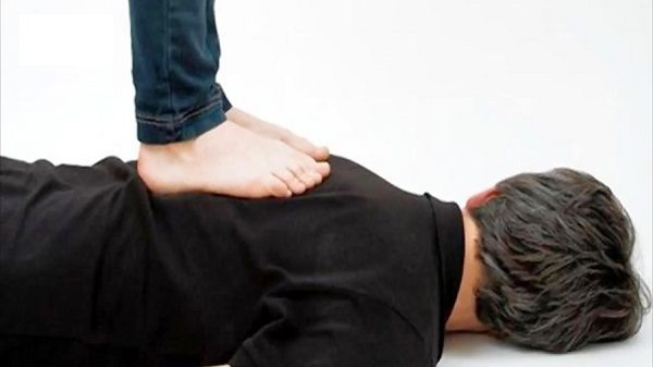 به این دلیل مهم قولنج تان را نشکنید