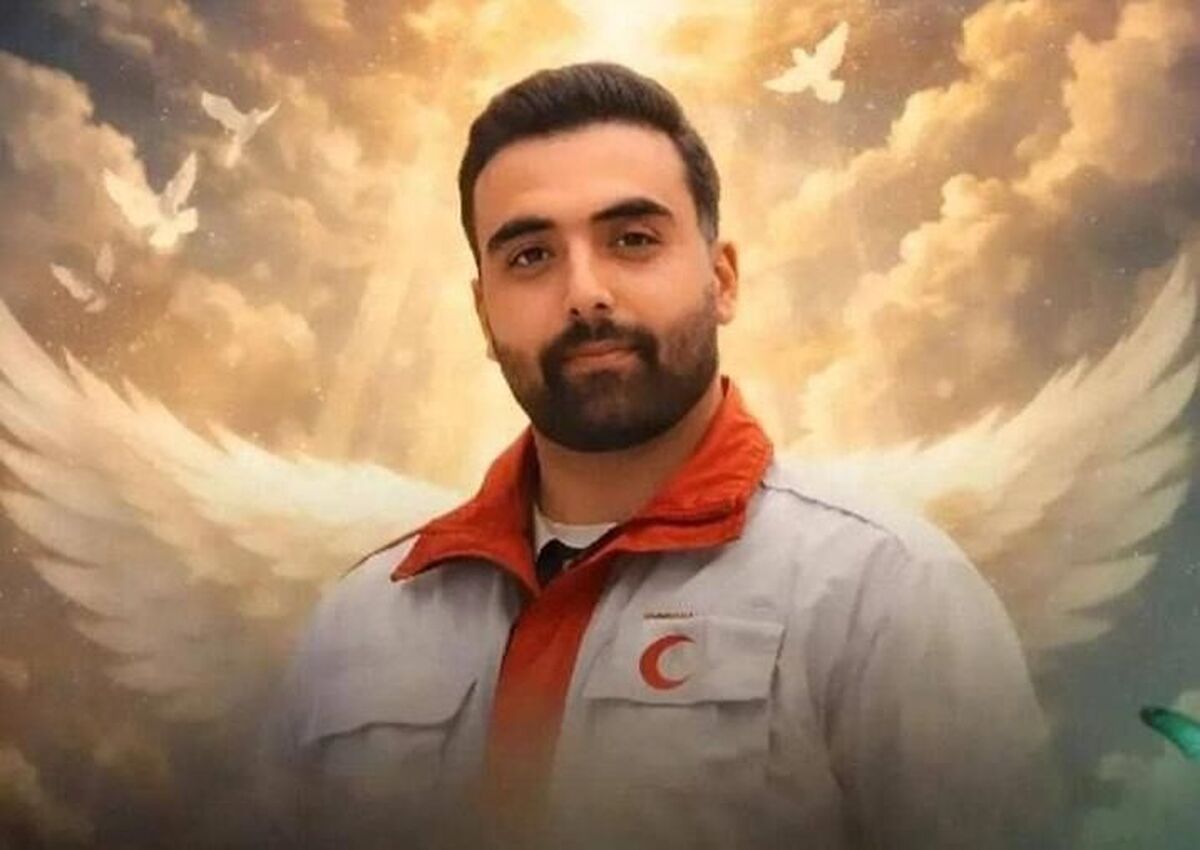 عکس| امدادگران هلال‌احمر در سیل کرمان