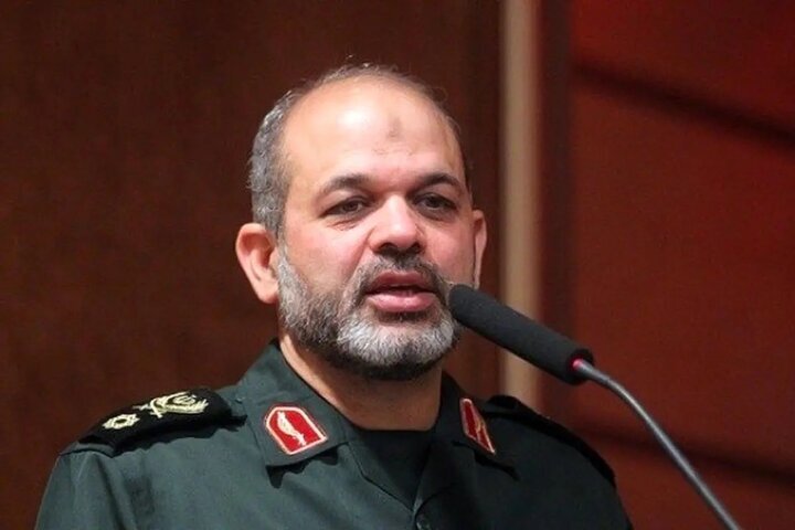 حضور مردم در صحنه‌ها نشان‌دهنده تداوم راه شهداست