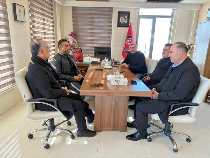 حضور سرمربی تیم فوتبال جوانان ایران در باشگاه تراکتور