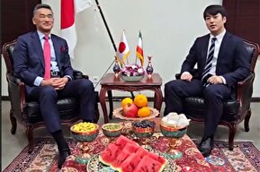 فیلم| سفیر ژاپن با خواندن این شعر یلدا را تبریک گفت