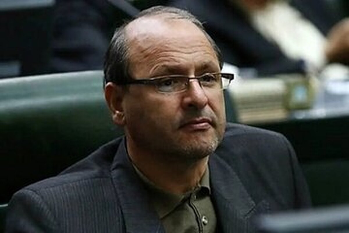 همه نمایندگان مجلس سیم کارت سفید دارند