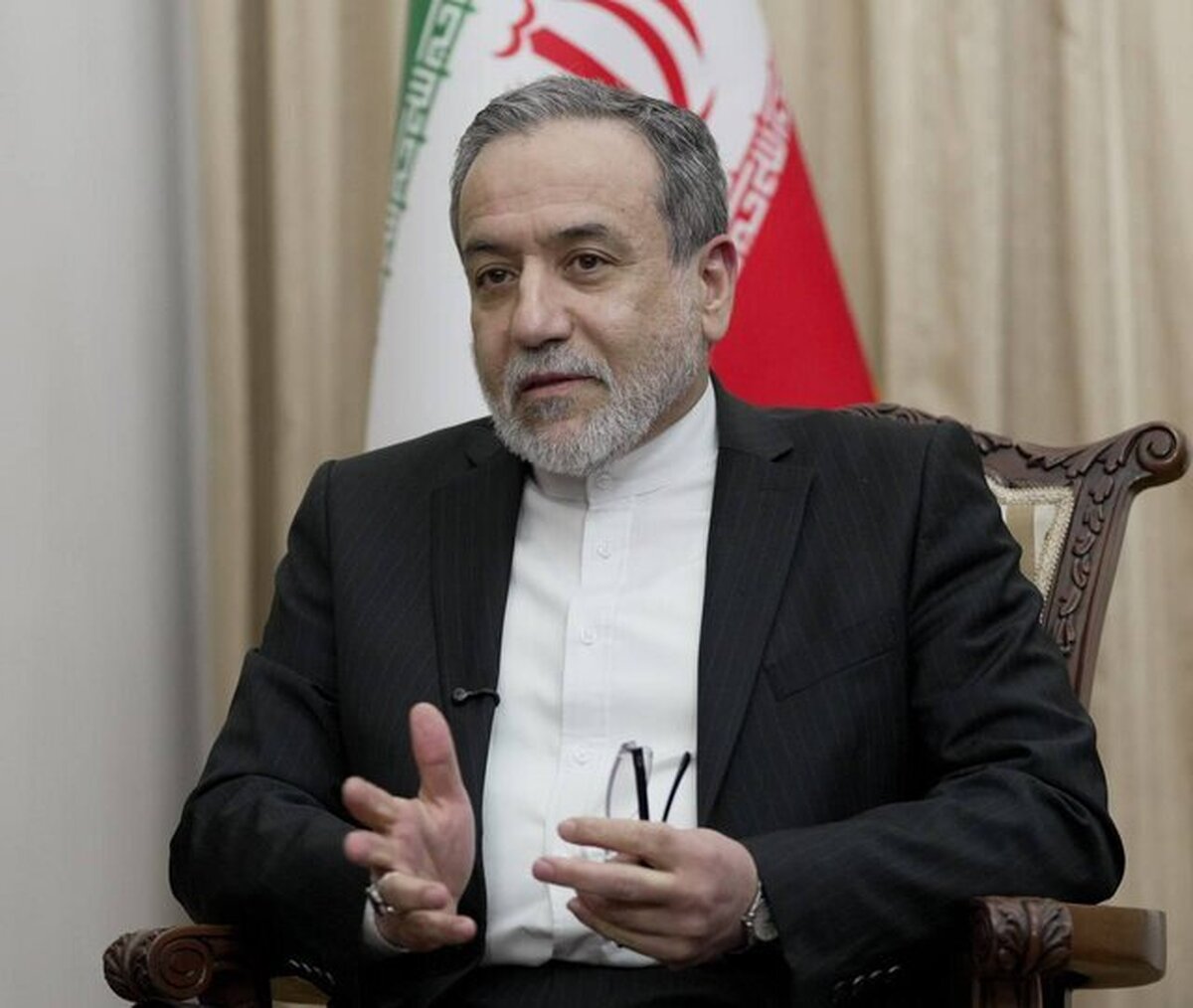 عراقچی: غرب در تأمین مواد شیمیایی برای صدام نقش داشت و  پاسخ‌گو نیست