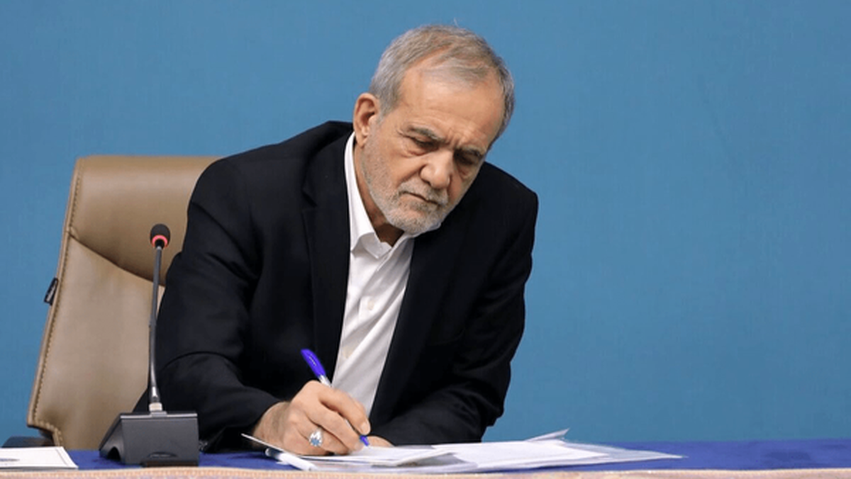 دستور پزشکیان برای نحوه هزینه‌کرد افزایش قیمت بنزین