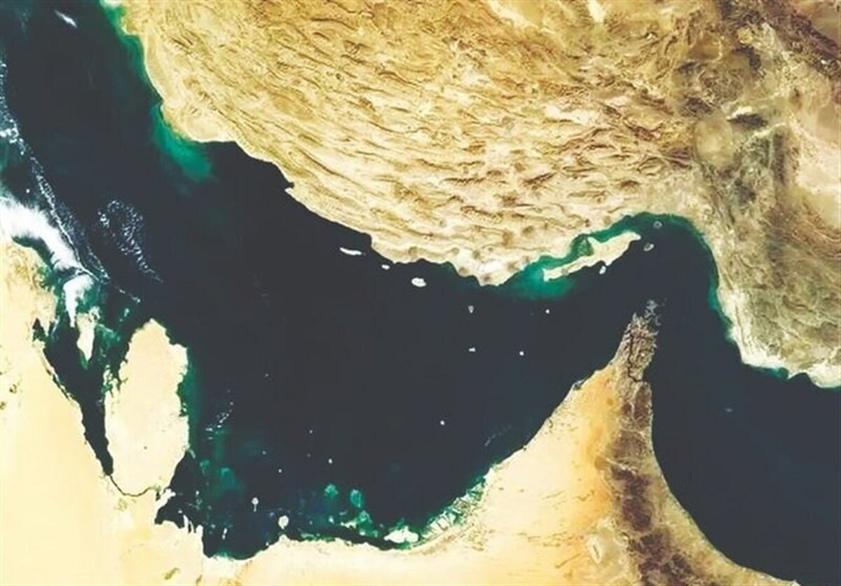 دشمنان آرزوی تسلط بر تنگه هرمز را به گور می‌برند