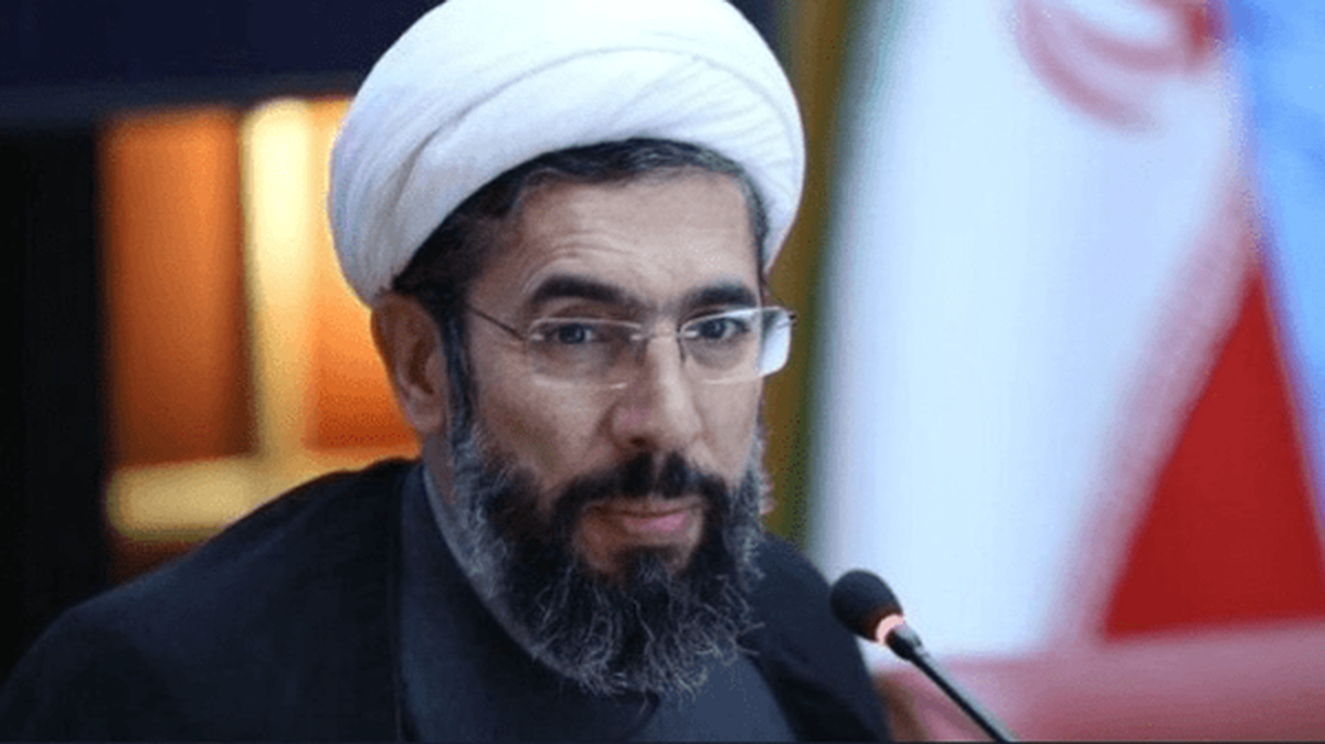 واکنش دنیامالی به درخواست تغییر تابعیت رستمی