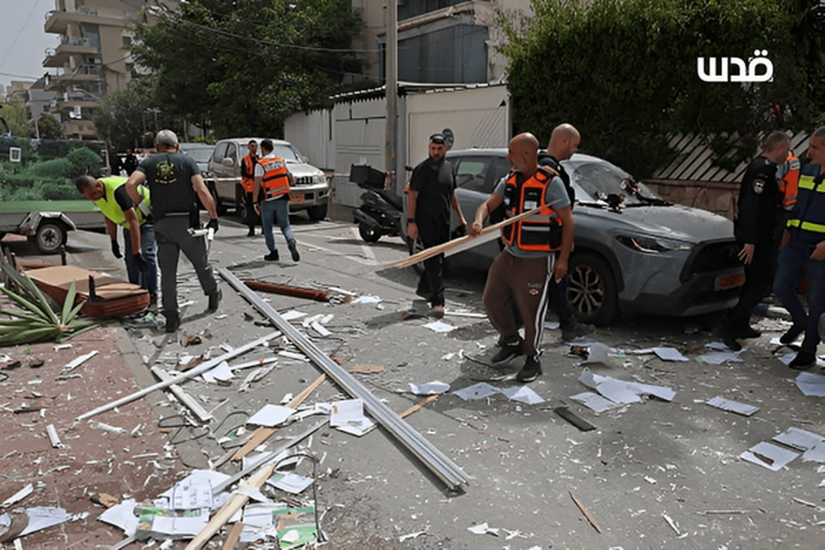 فیلم| بچه‌های هوافضا جملات مردم را روی موشک‌ها نوشتند