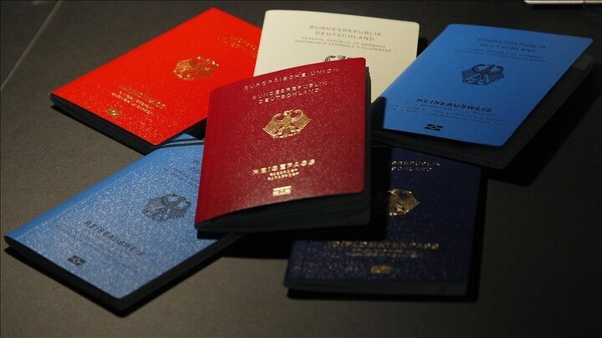 کدام مشمولان باید مجوز خروج از کشور بگیرند؟