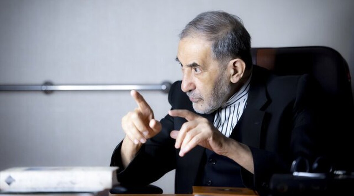 عکس| پاسخ علی دایی به یاوه‌گویی ترامپ