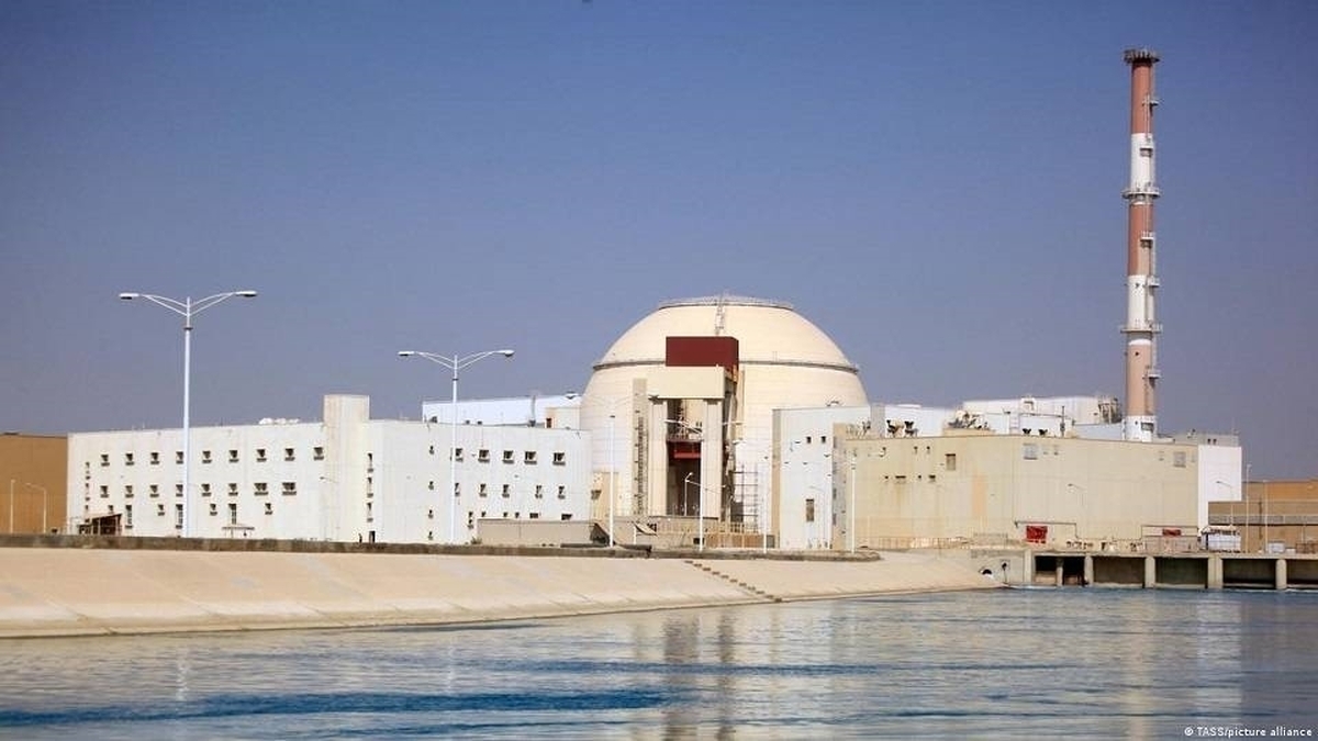 اصابت مجدد پرتابه دشمن به محوطه نیروگاه اتمی بوشهر