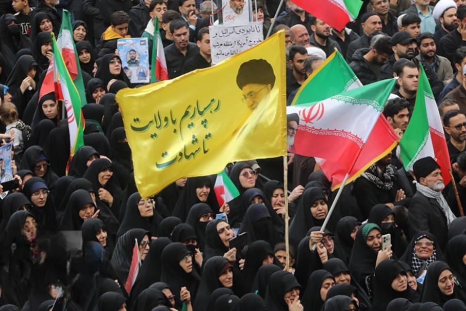 بعثت خون؛ آغاز مراسم اربعین شهادت امام خامنه‌ای+ فیلم و عکس