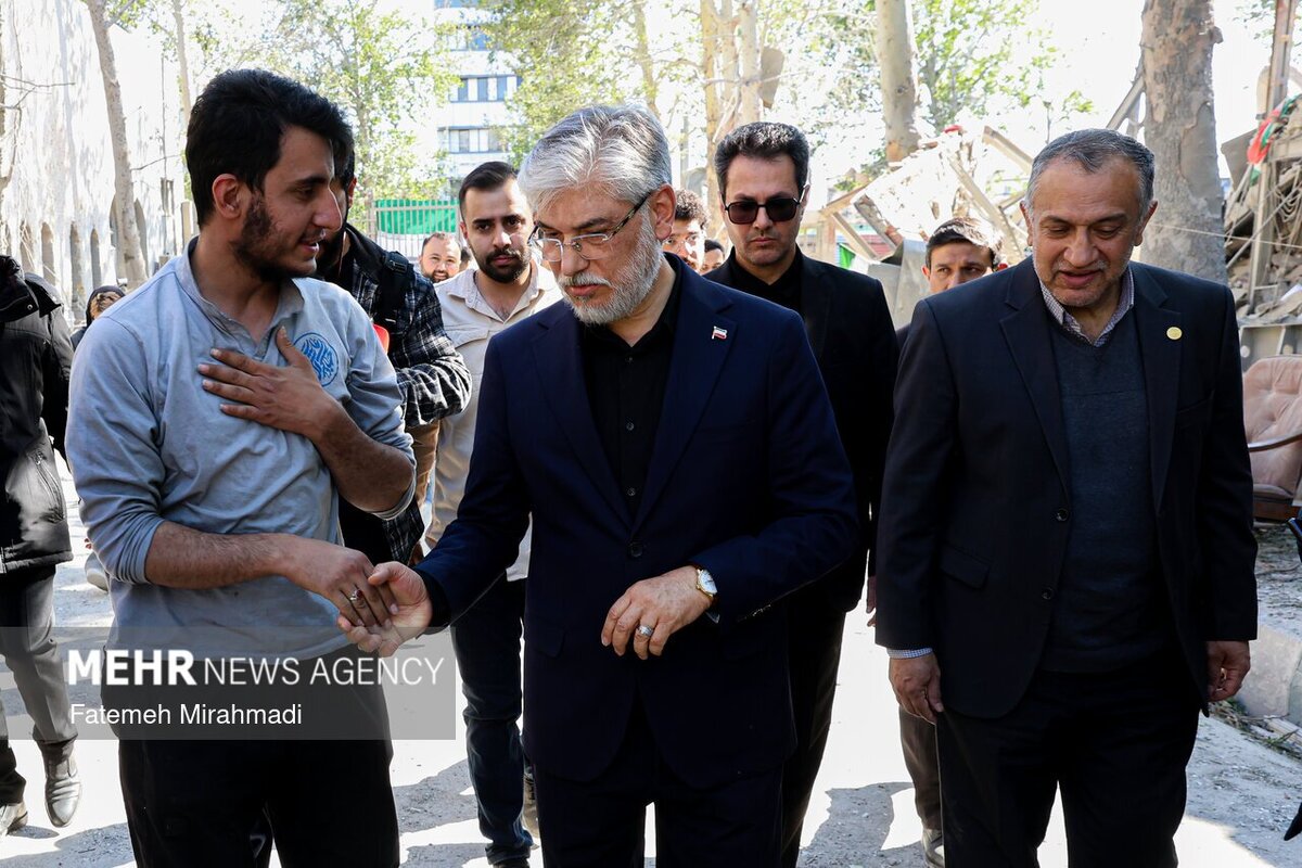 عکس| تصاویری از هدیه های ترامپ برای مردم ایران