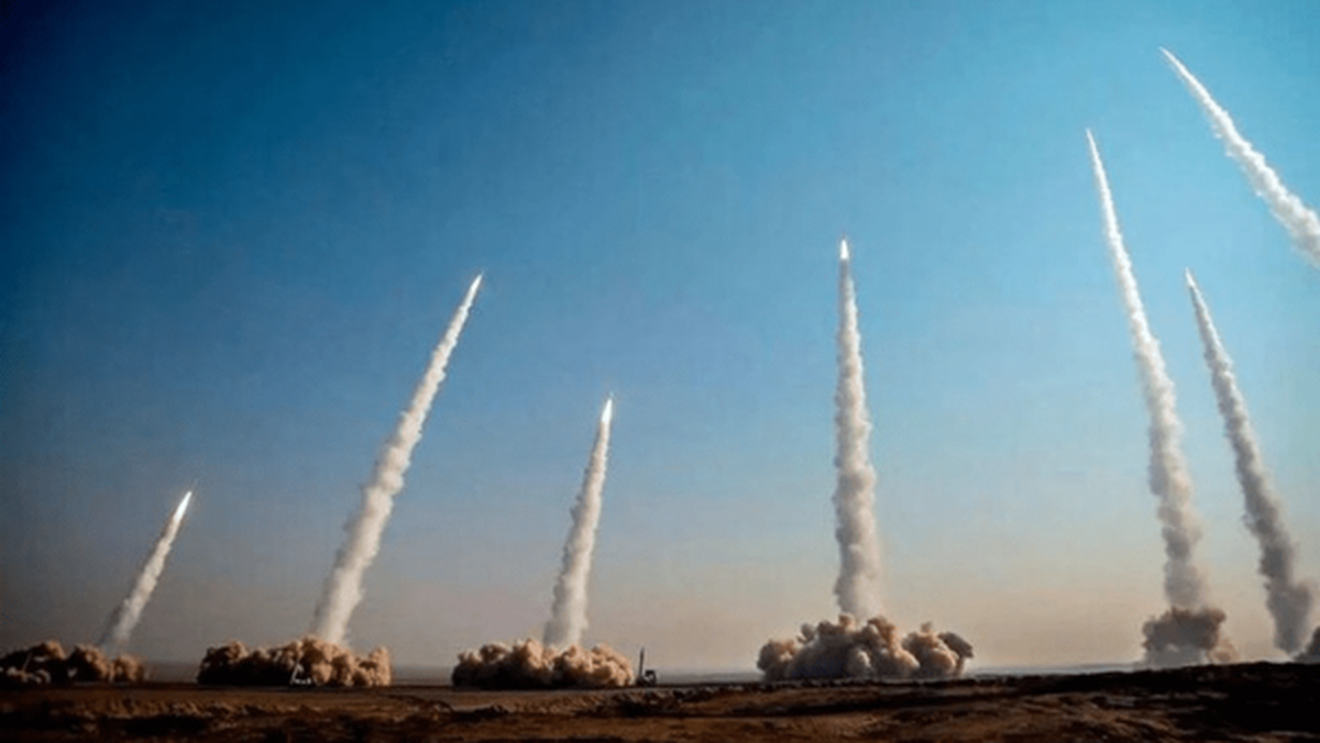 لاریجانی: آمریکایی‌ها باید نسبت به نقش مخرب صهیونیست‌ها هوشیار باشند