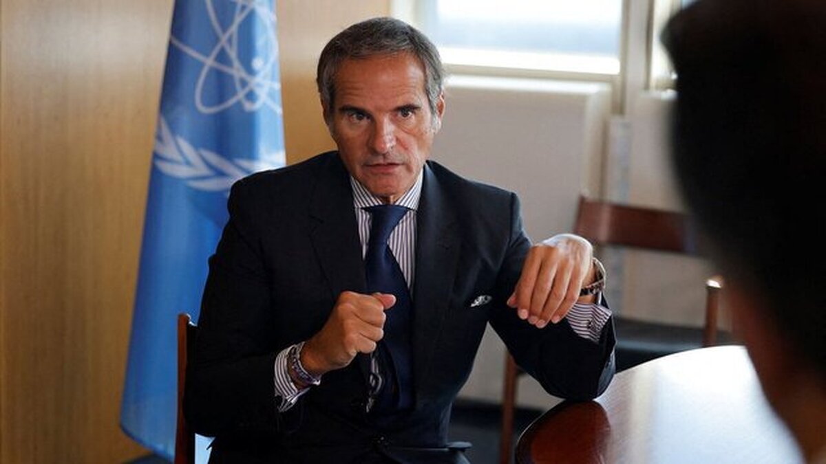 گروسی: باید با مقامات ایرانی صحبت کنیم