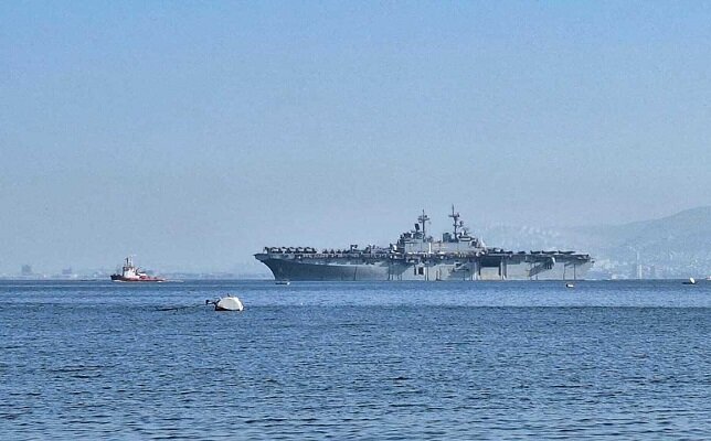 وقوع آتش‌سوزی در ناو هواپیمابر هسته‌ای آمریکا