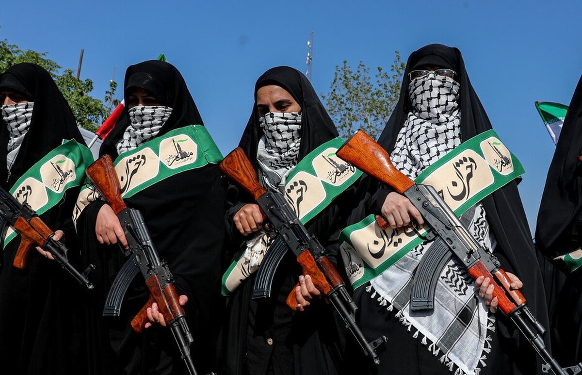 عکس| تصاویر متفاوت از راهپیمایی دختران «جان‌فدای ایران»